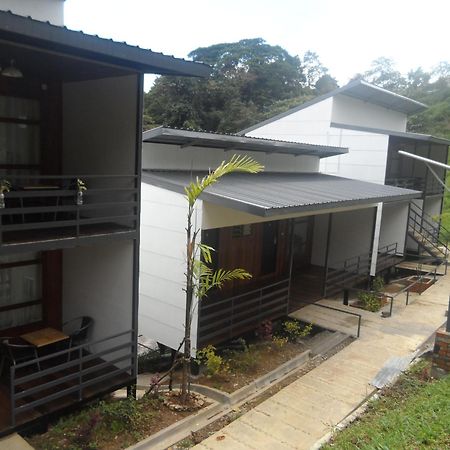 Ayana Holiday Resort Kampong Kundassan Esterno foto
