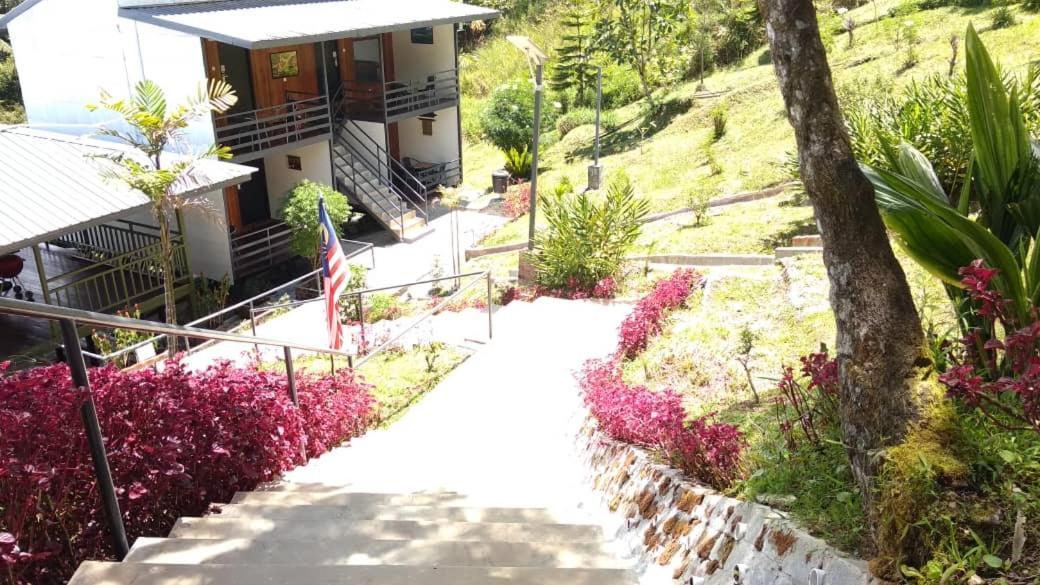 Ayana Holiday Resort Kampong Kundassan Esterno foto