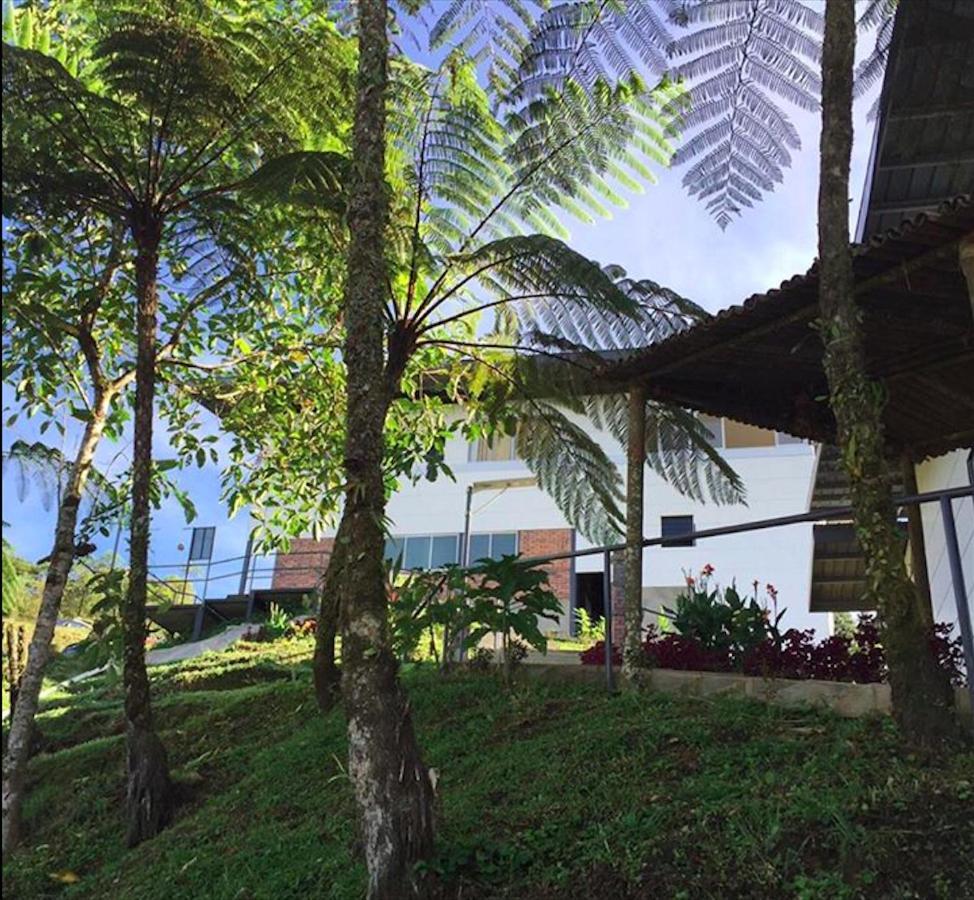 Ayana Holiday Resort Kampong Kundassan Esterno foto
